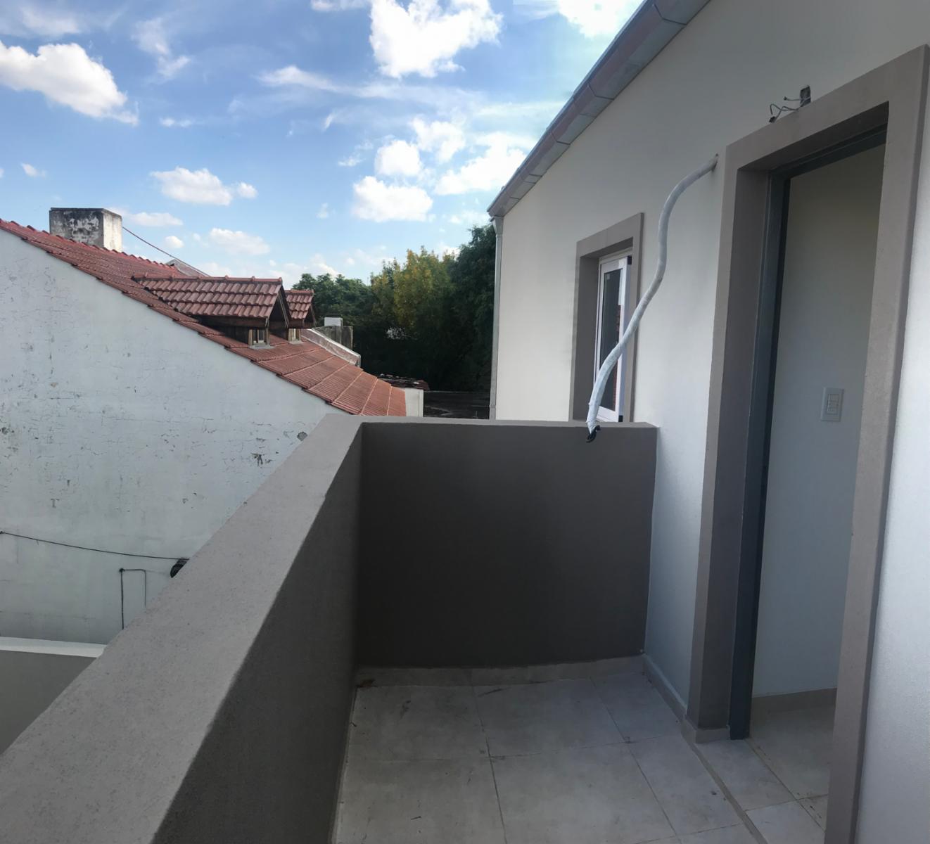 Duplex al frente de 2 dormitorios /con cochera — foto 8