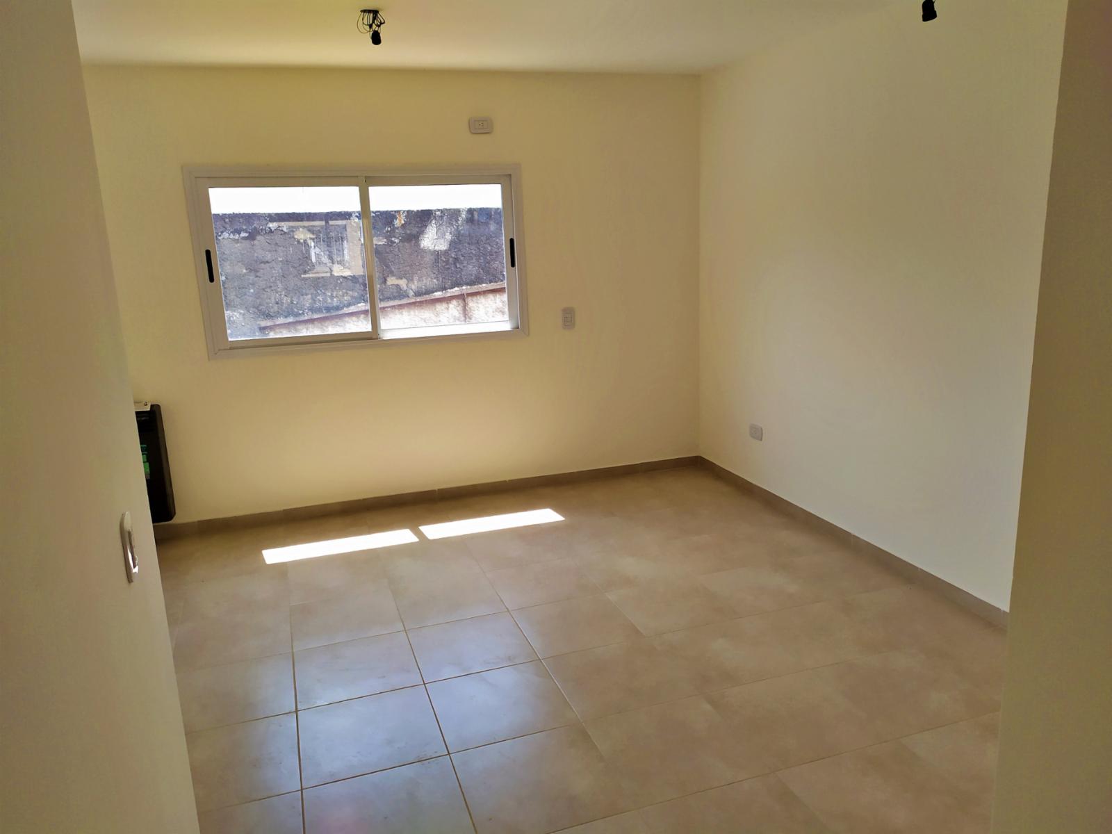 OPORTUNIDAD Excelente duplex 3 amb + cochera doble + patio — foto 11