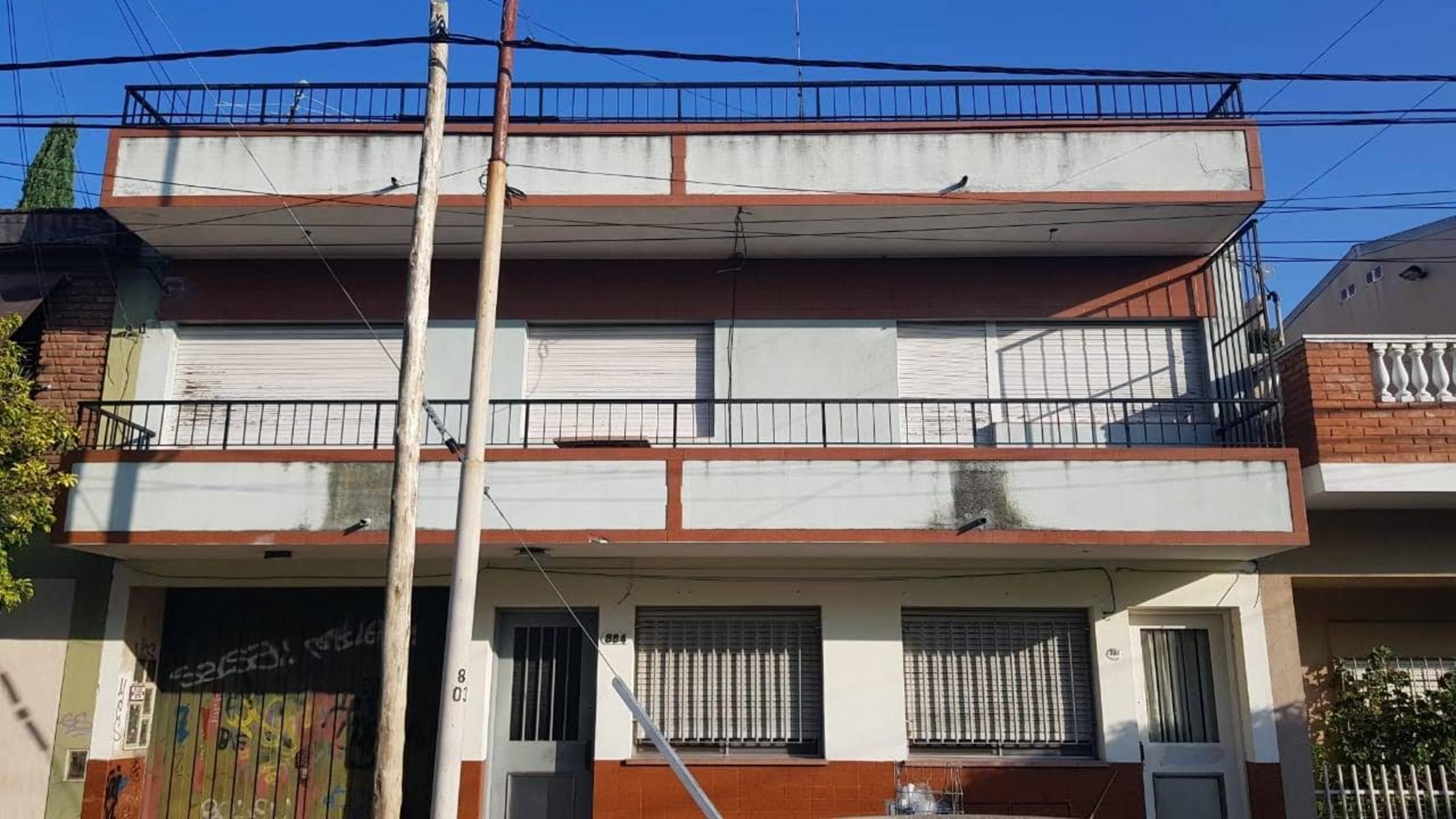 Buen departamento en primer piso