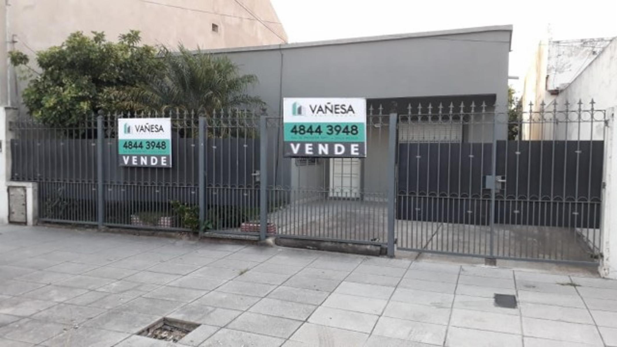 MUY BUENA CASA CON FONDO