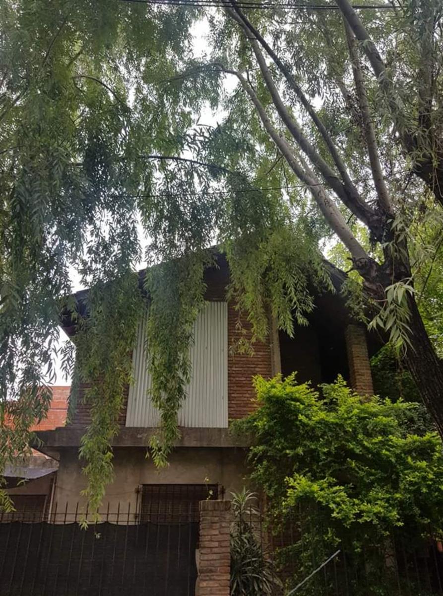 CASA EN ESQUINA A TERMINAR
