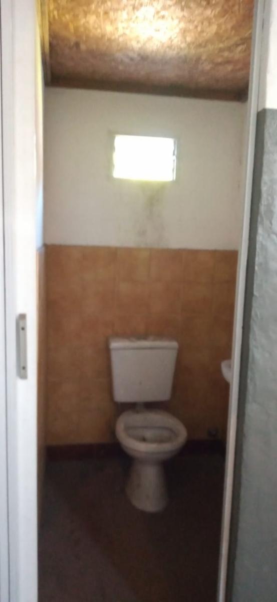CASA EN PLANTA ALTA CON PARQUE Y LOCAL AL FRENTE — foto 5