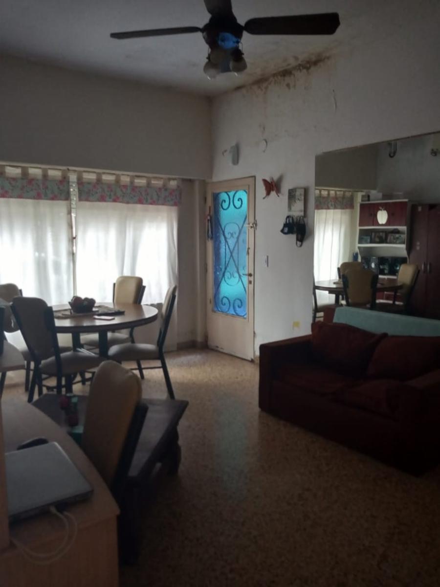 CASA MULTIFAMILIAR EN MARTIN CORONADO A CUADRAS DE LA ESTACION — foto 2