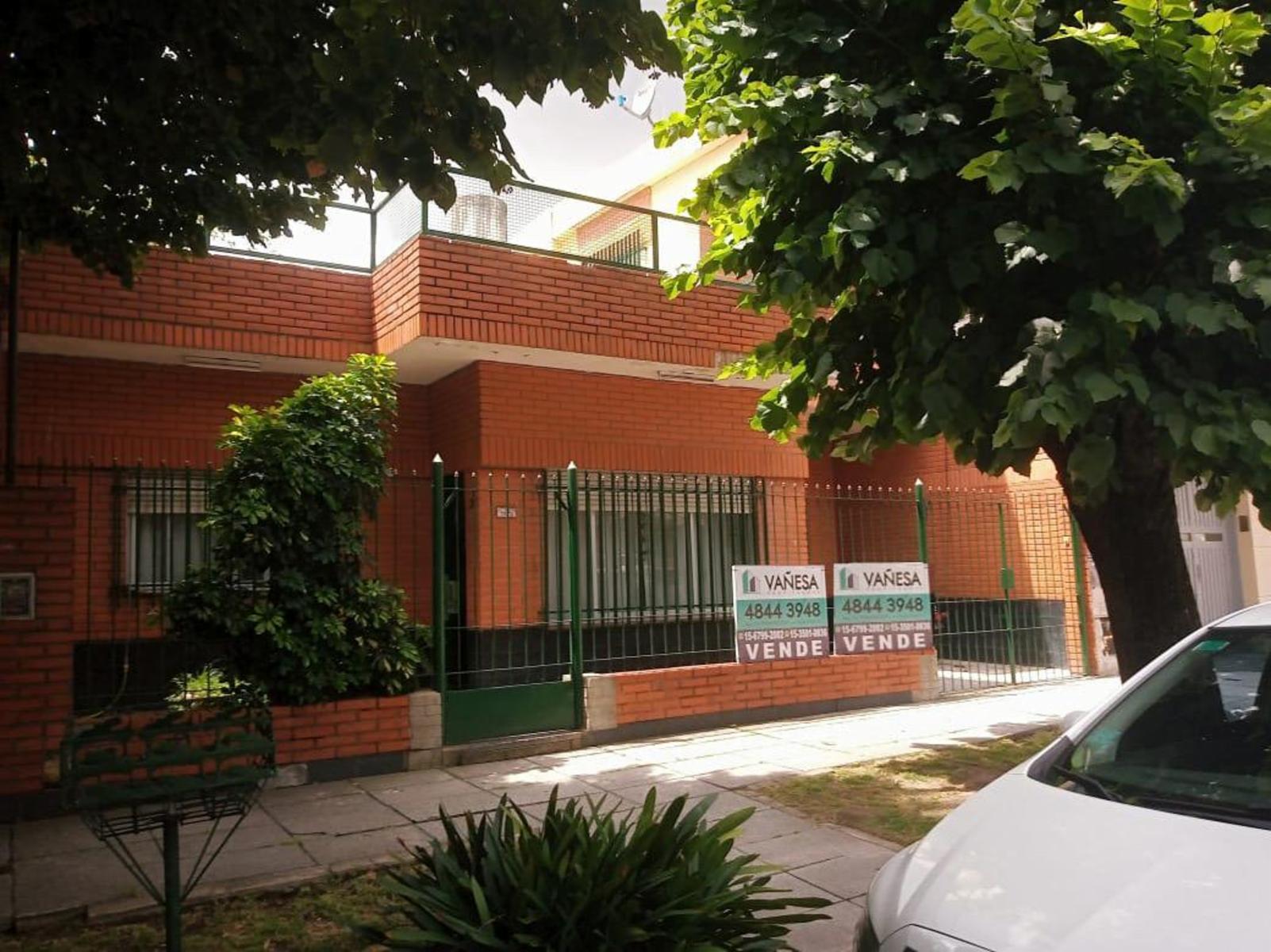 CASA MULTIFAMILIAR EN MARTIN CORONADO A CUADRAS DE LA ESTACION — foto 14