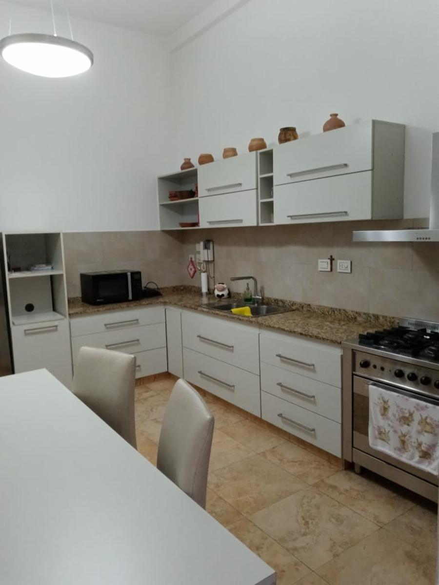 DUPLEX MUY COMODO A UNA CUADRA ESTACION vILLA BOSCH — foto 3