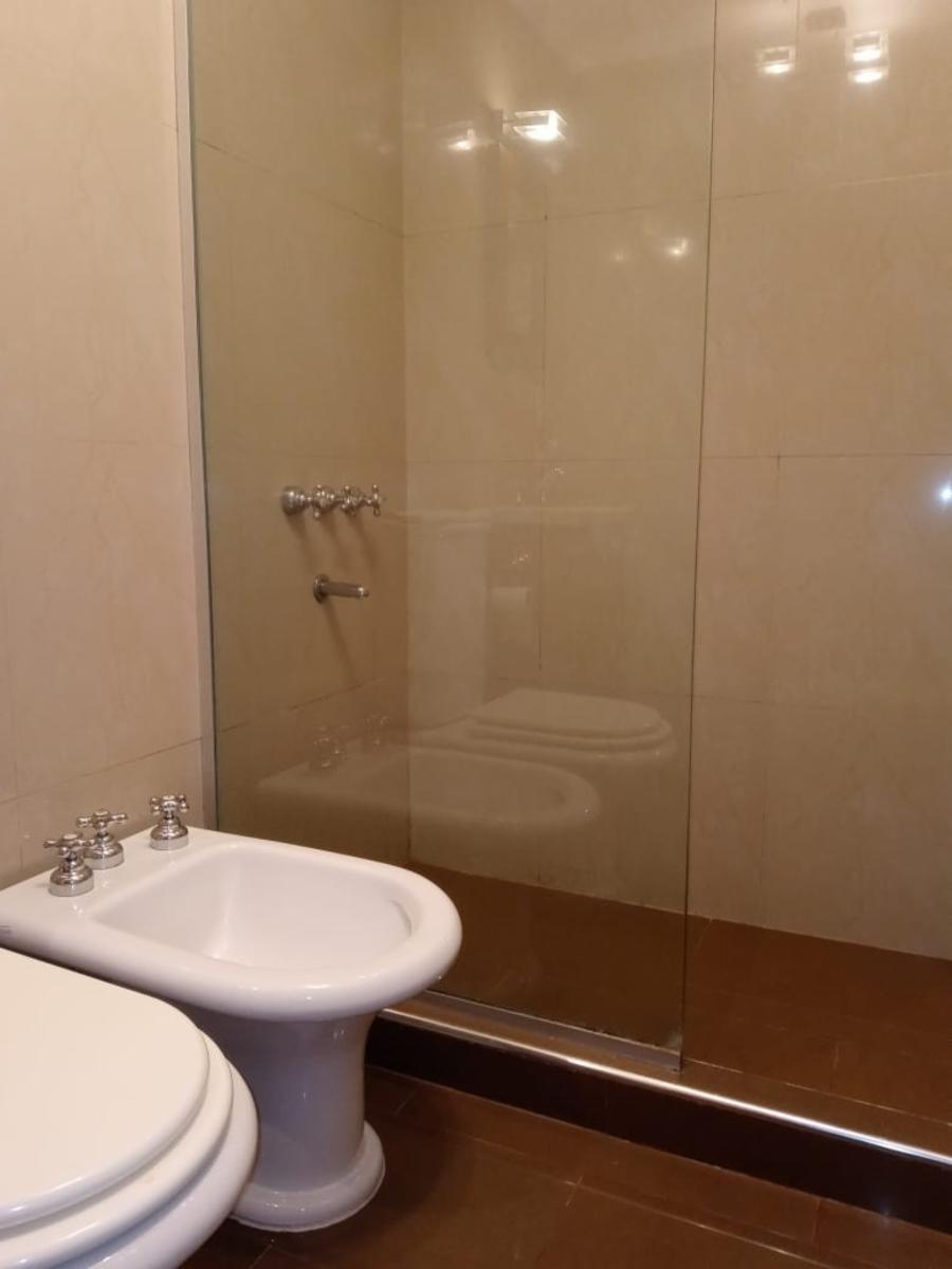 DUPLEX MUY COMODO A UNA CUADRA ESTACION vILLA BOSCH — foto 8