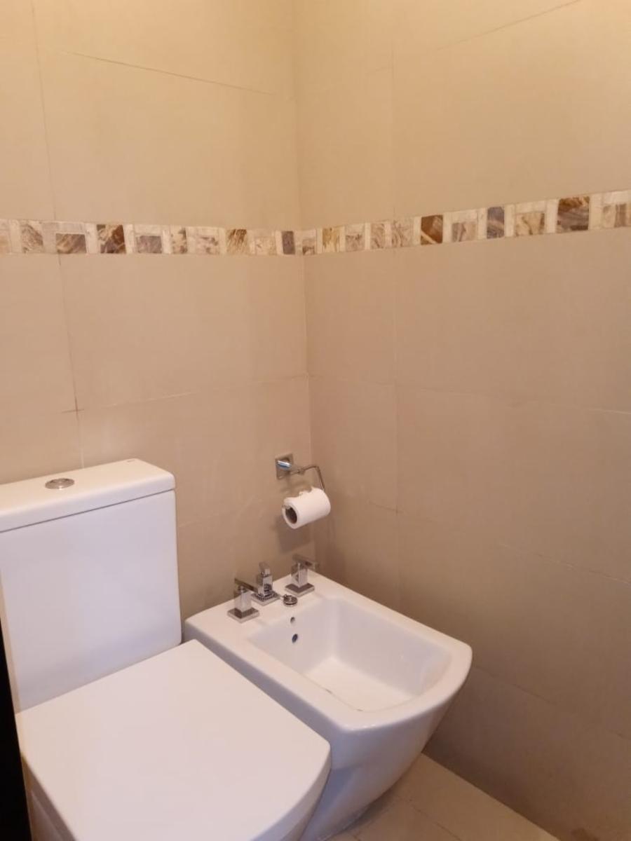 DUPLEX MUY COMODO A UNA CUADRA ESTACION vILLA BOSCH — foto 9