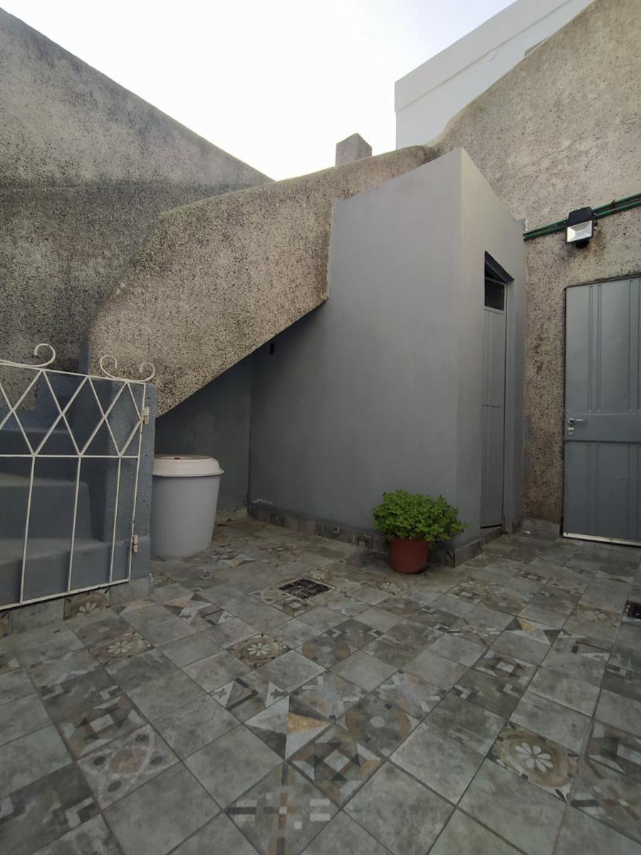 CASA EN ESQUINA BUENA CONSTRUCCION Y COMODA - 6
