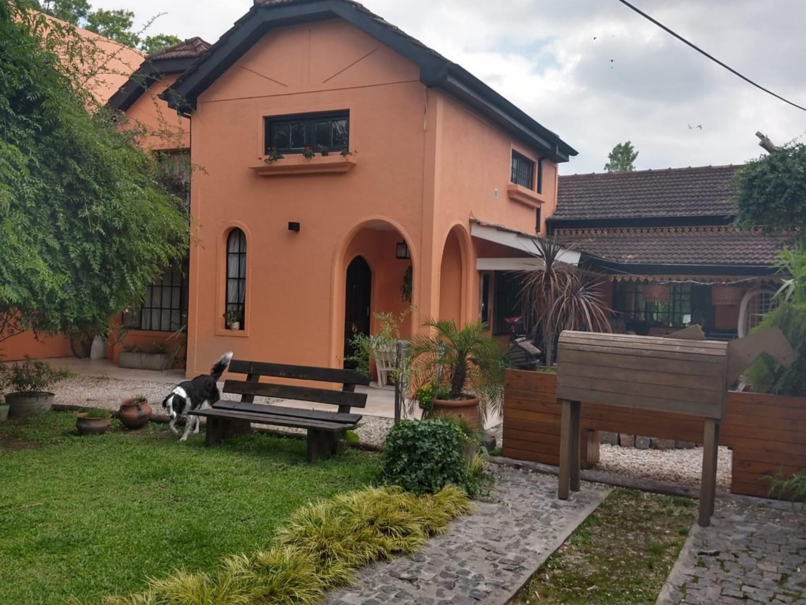HERMOSA QUINTA EN CALLE PRIVILIGIADA