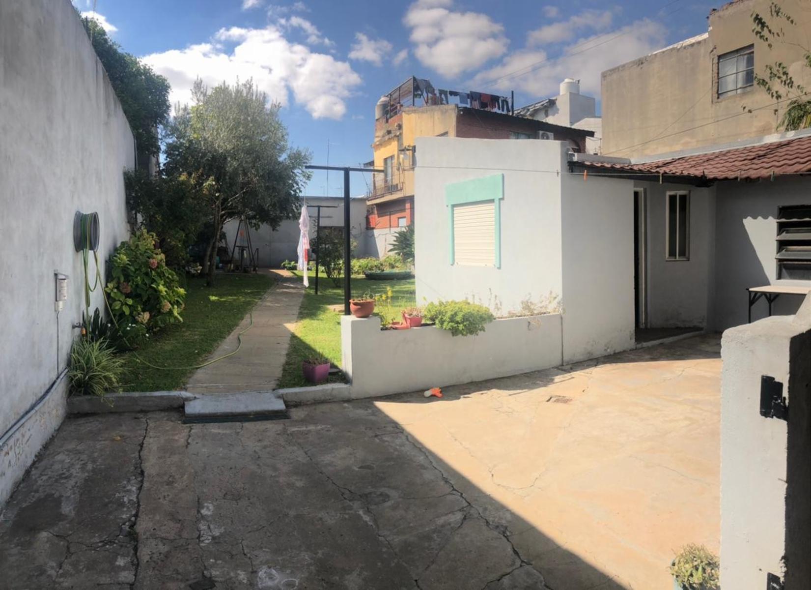 CASA LOTE PROPIO CON GALPON