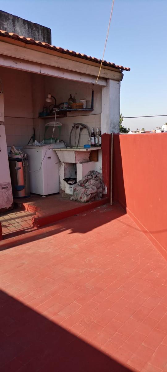 PH A RECICLAR EN PRIMER PISO FRENTE A LA PLAZA — foto 6