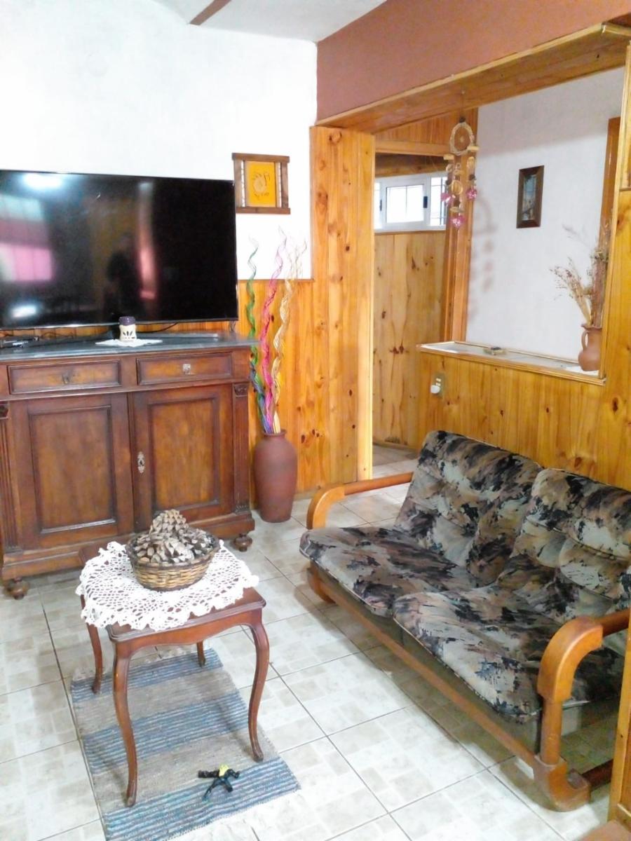 RETASADA CASA DE 3 DORMITORIOS. PASAJE CALDAS 600. COCHERA. AMPLIO PATIO. DEPARTAMENTO DE 2 DORMITORIOS EN PA. — foto 2