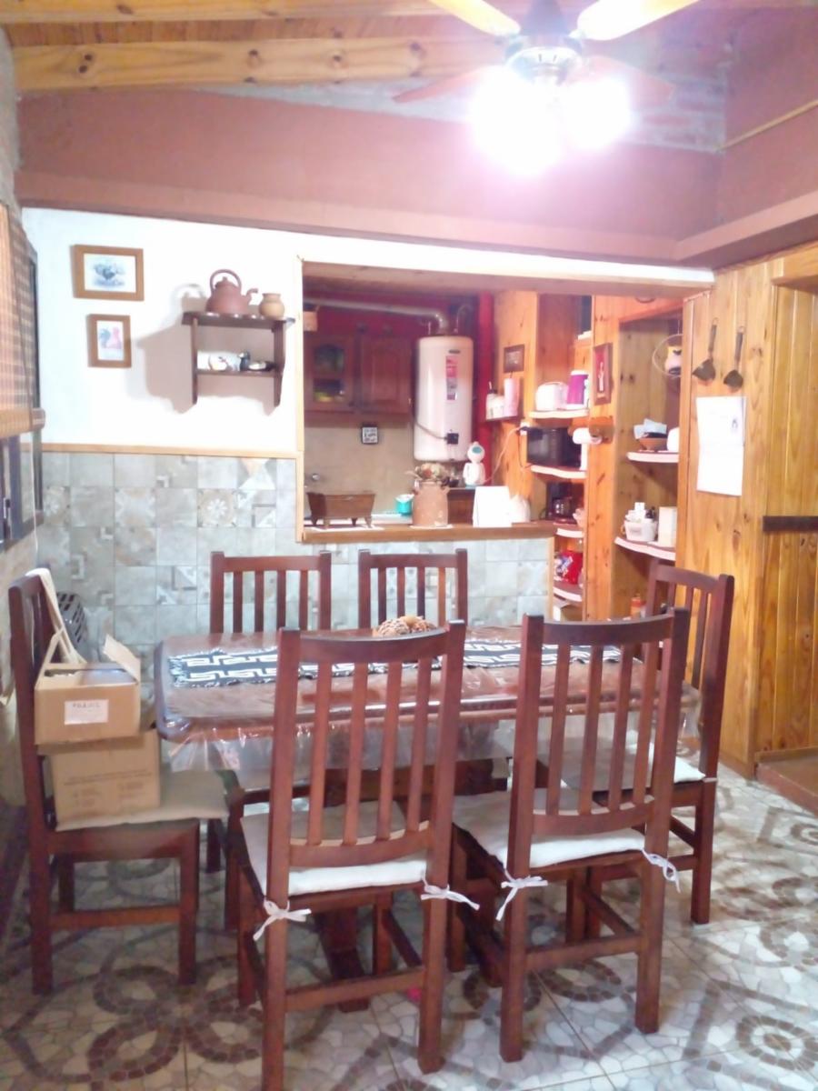 RETASADA CASA DE 3 DORMITORIOS. PASAJE CALDAS 600. COCHERA. AMPLIO PATIO. DEPARTAMENTO DE 2 DORMITORIOS EN PA. — foto 5