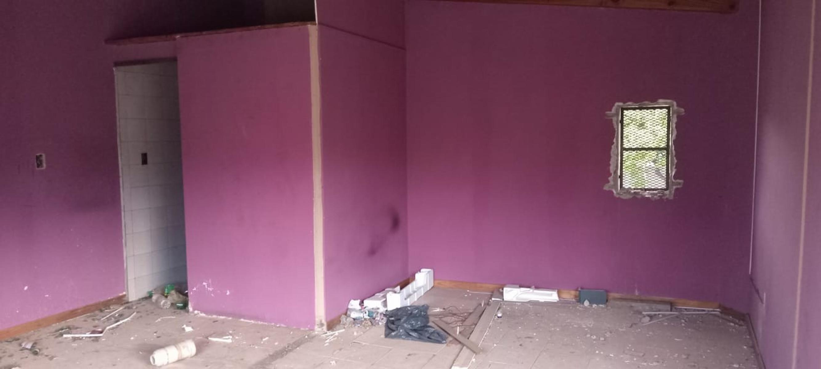 IMPORTANTE TERRENO CON DOS GALPONES CONTIGUOS A TERMINAR Y/O RECICLAR. PUEYRREDON 3800. INGRESO PARA CAMIONES. — foto 7