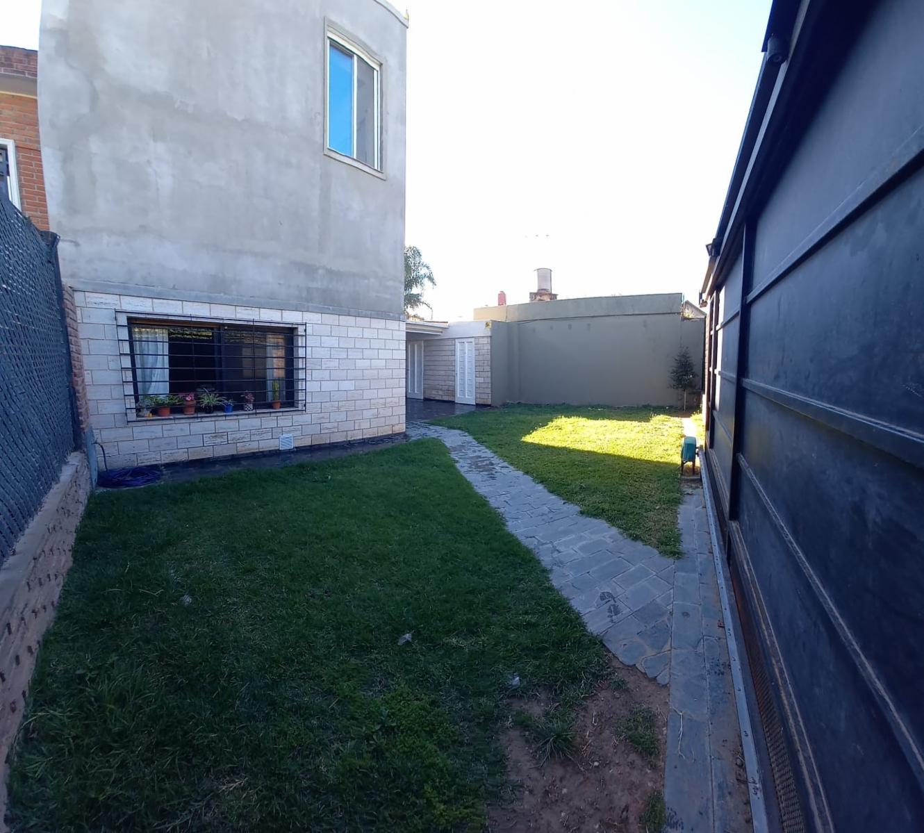 CASA DE PASILLO. ROSARIO AL 400. 2 PLANTAS. JARDÍN. COCHERA. BARRIO PARAÍSO. BAIGORRIA. IMPECABLE ESTADO — foto 13