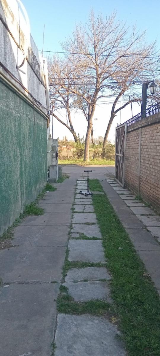 CASA DE PASILLO. ROSARIO AL 400. 2 PLANTAS. JARDÍN. COCHERA. BARRIO PARAÍSO. BAIGORRIA. IMPECABLE ESTADO — foto 15