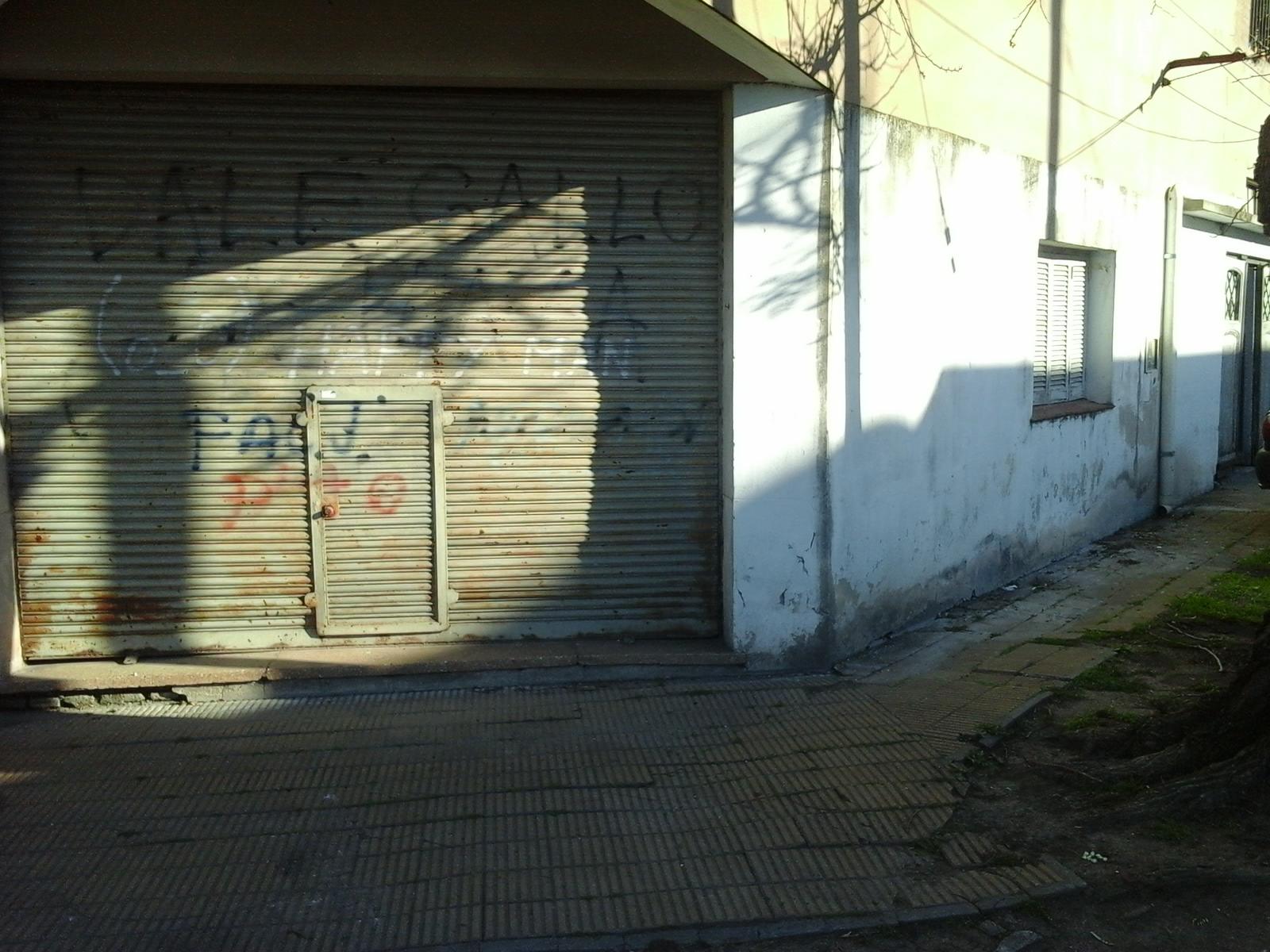 PH en Planta Baja a Refaccionar en Velez Sarsfield al 400 Haedo — foto 4