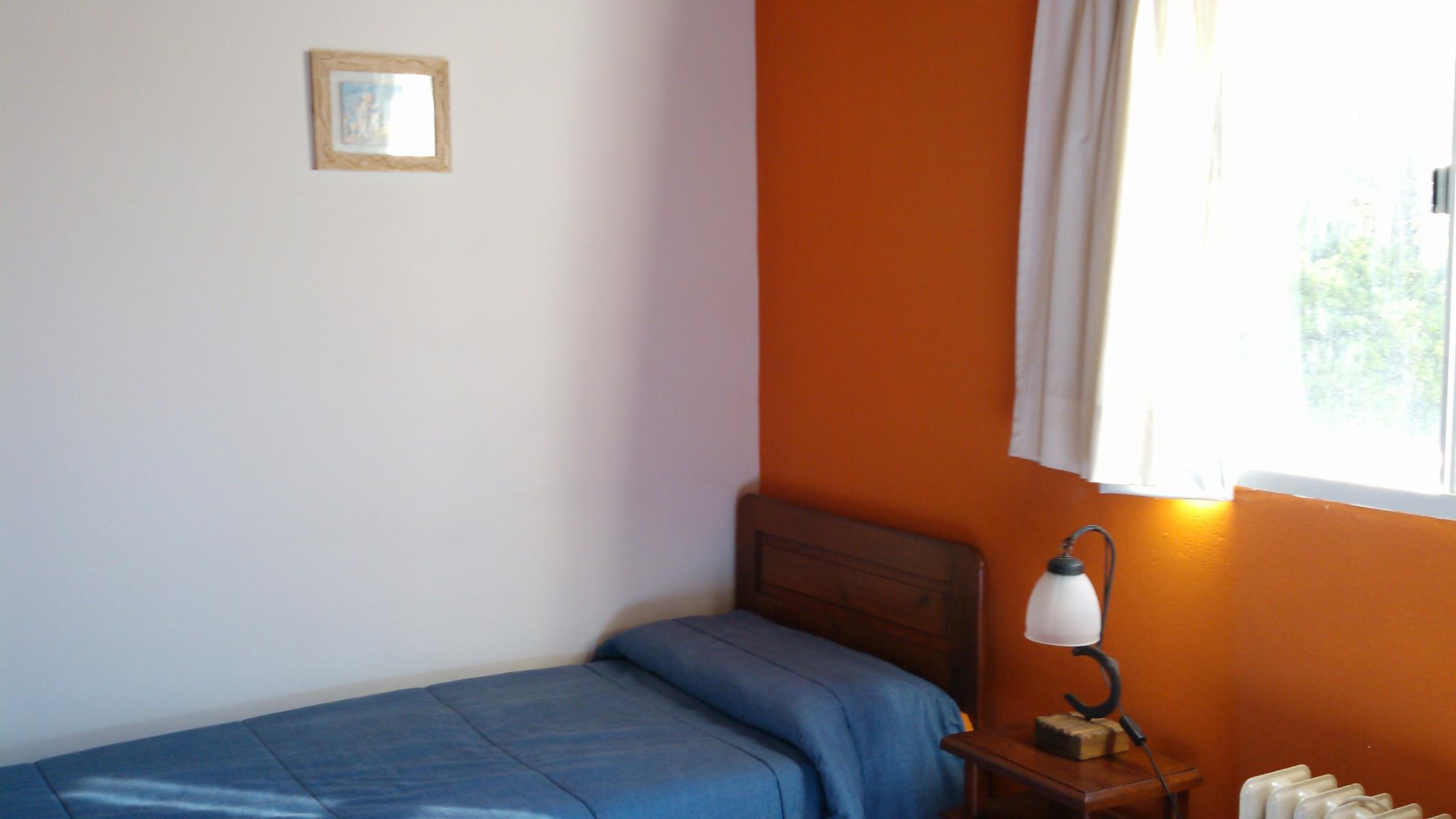 Chalet de 3 ambientes en Mar Azul a 6 cuadras de Playa. — foto 5
