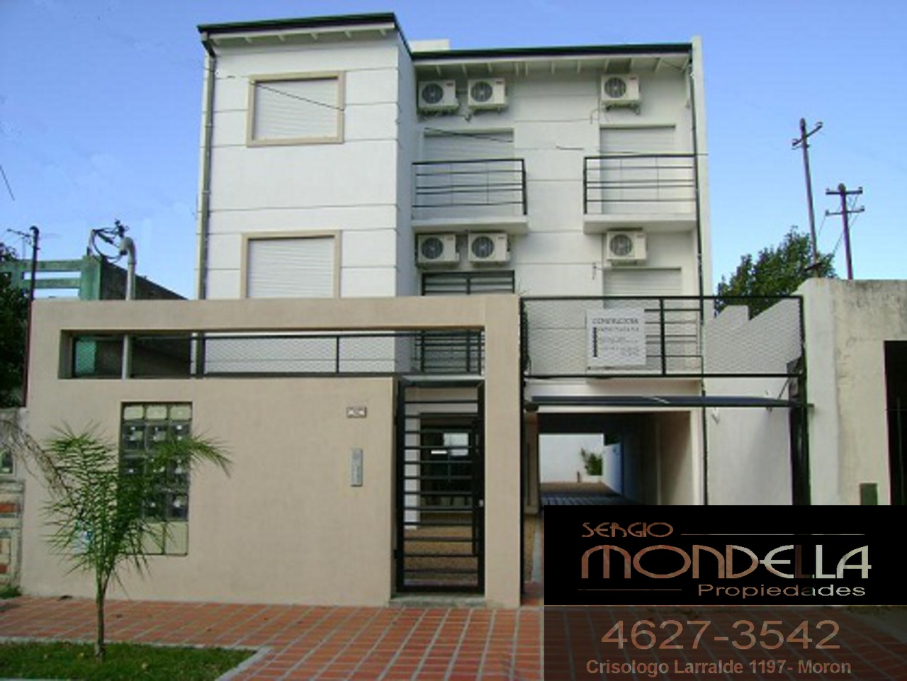 OPORTUNIDAD de VENTA en Haedo, MONOAMBIENTE CON COCHERA Y BAULERA a 5 cuadras de estación.