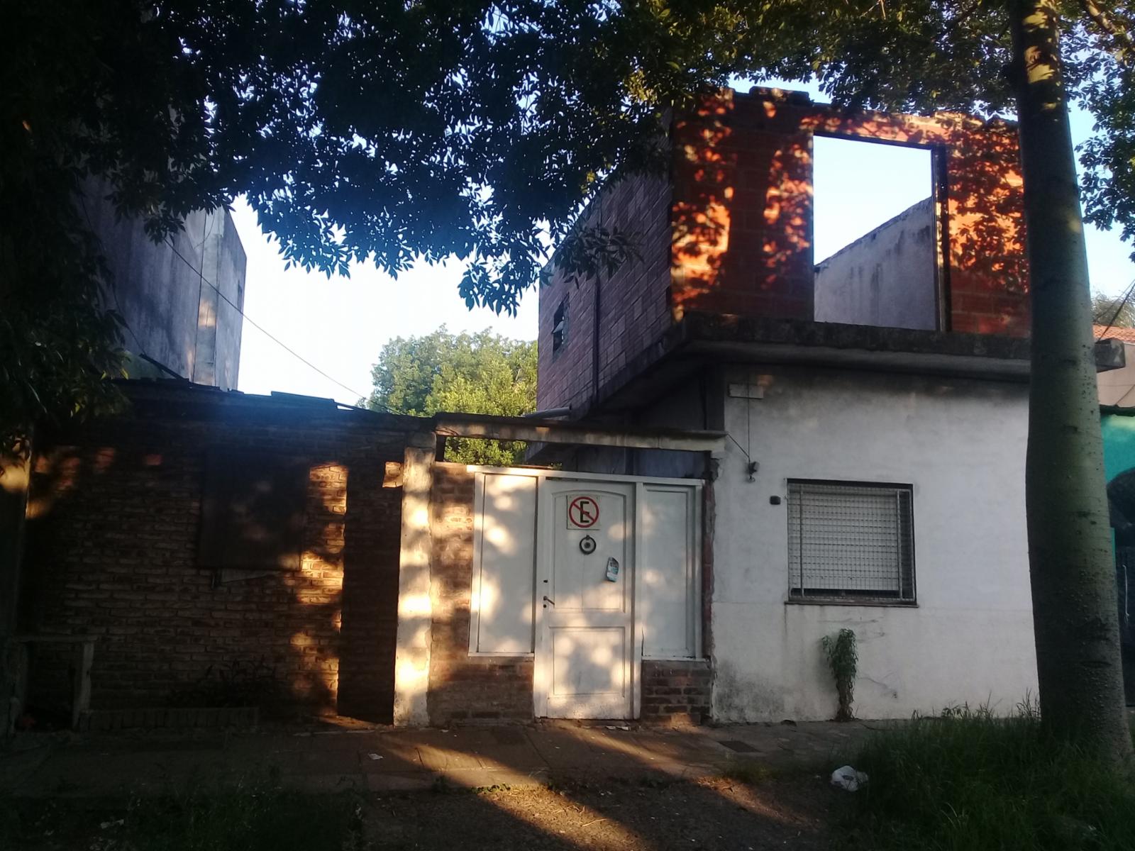 Oportunidad Venta Lote con mejoras en muy buena zona de Castelar Norte