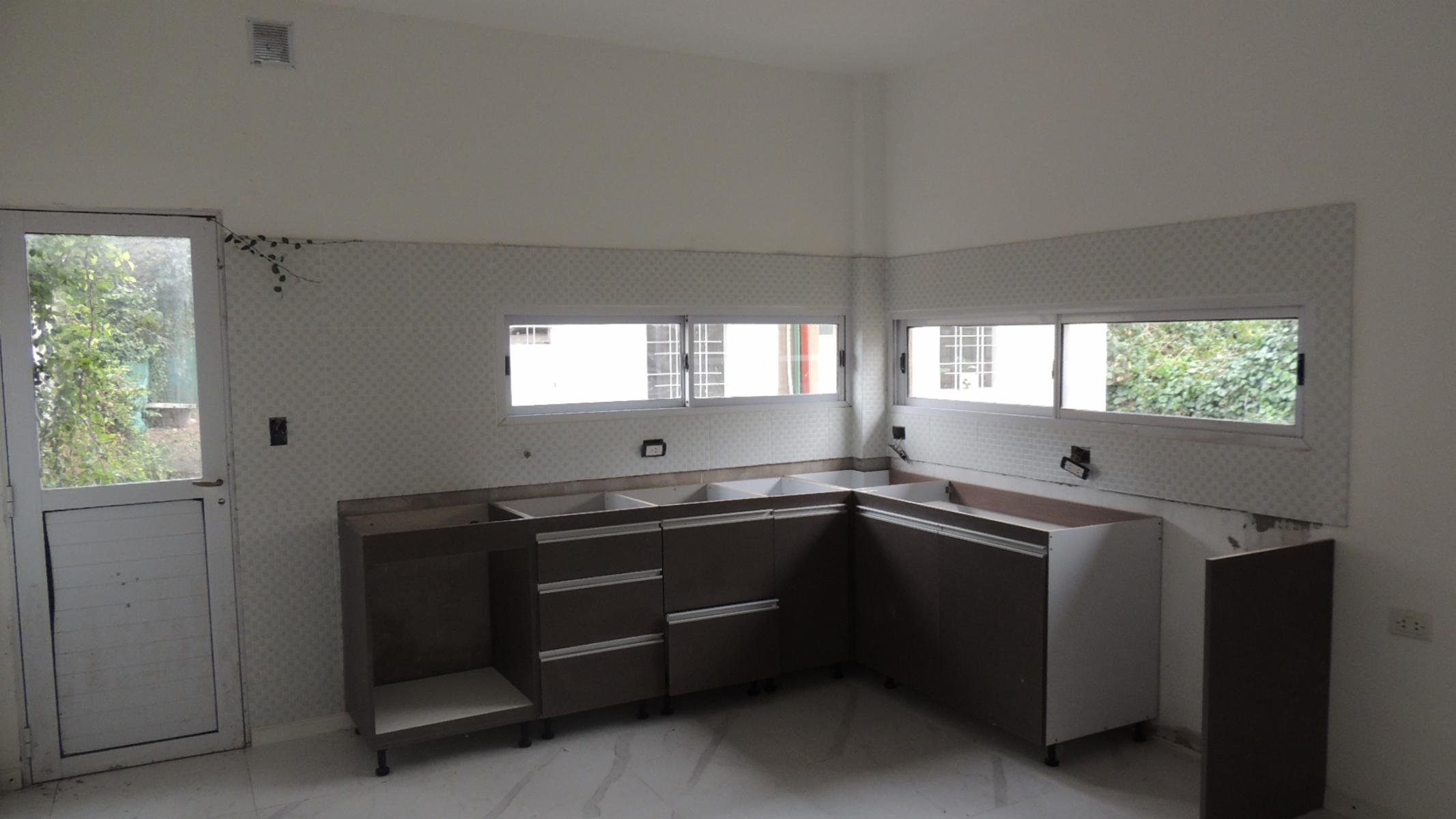 SE VENDE CASA EN PQUE. LELOIR / UDAONDO A ESTRENAR, EN EXCELENTE LOTE DE 525 M². — foto 5