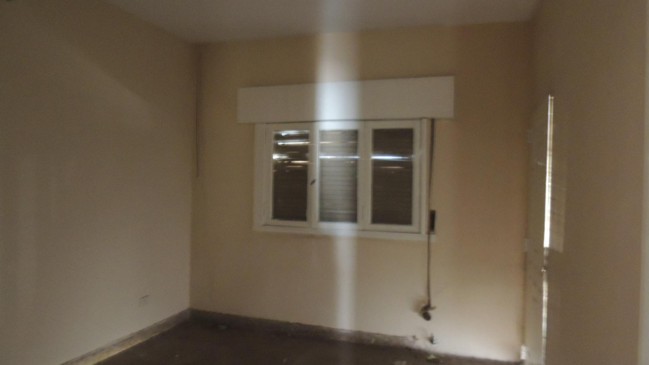 CASA 3 AMB EN VENTA - EXCELENTE UBICACION, CERCANO A ESTACION Y FACULTAD DE MORON — foto 7