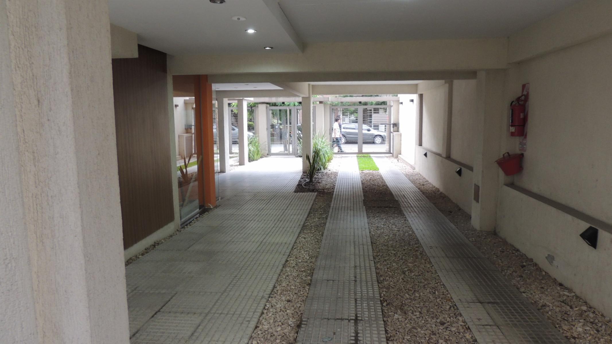 SE VENDE MUY BUEN DEPARTAMENTO DE 2 AMB EN MORON — foto 4