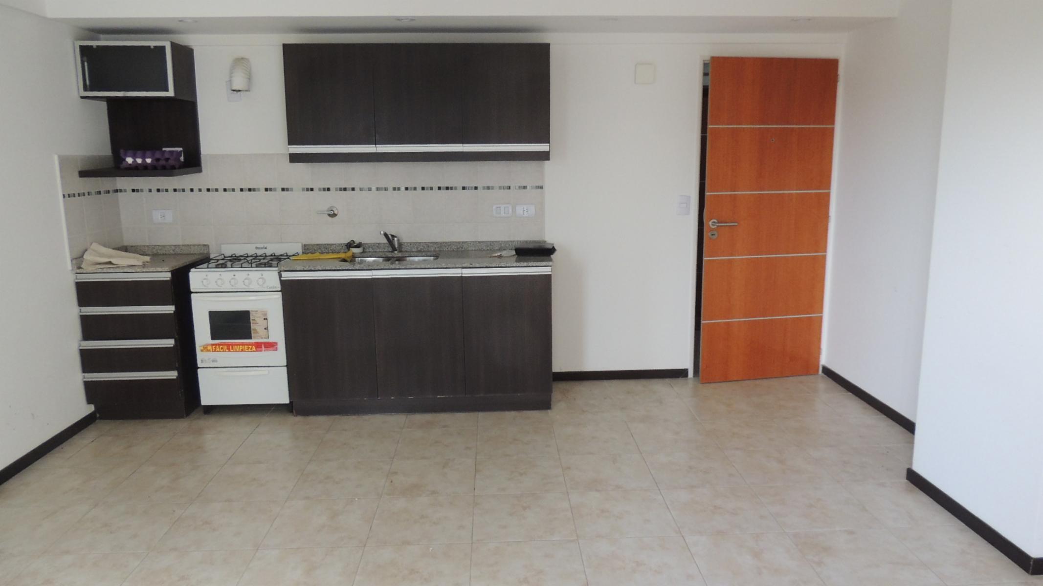 SE VENDE MUY BUEN DEPARTAMENTO DE 2 AMB EN MORON — foto 5