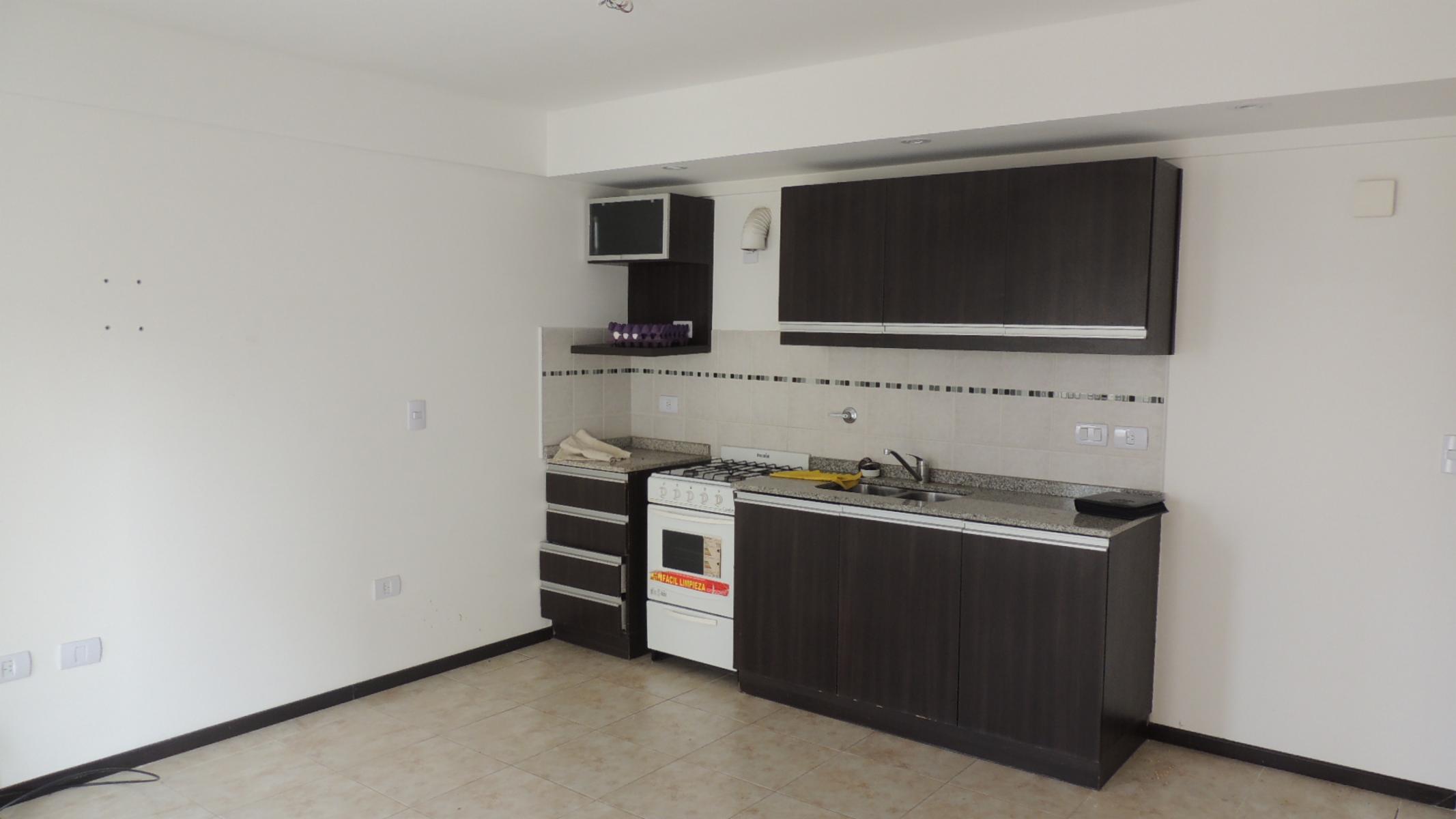 SE VENDE MUY BUEN DEPARTAMENTO DE 2 AMB EN MORON — foto 9