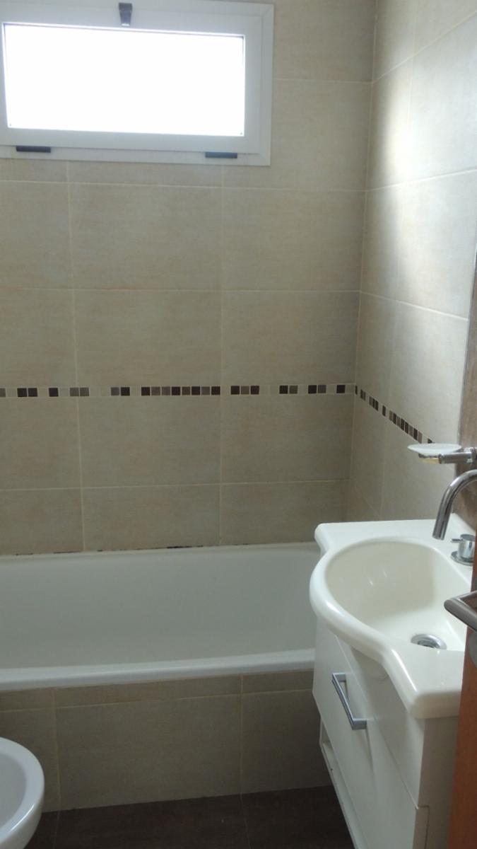 SE VENDE MUY BUEN DEPARTAMENTO DE 2 AMB EN MORON — foto 13