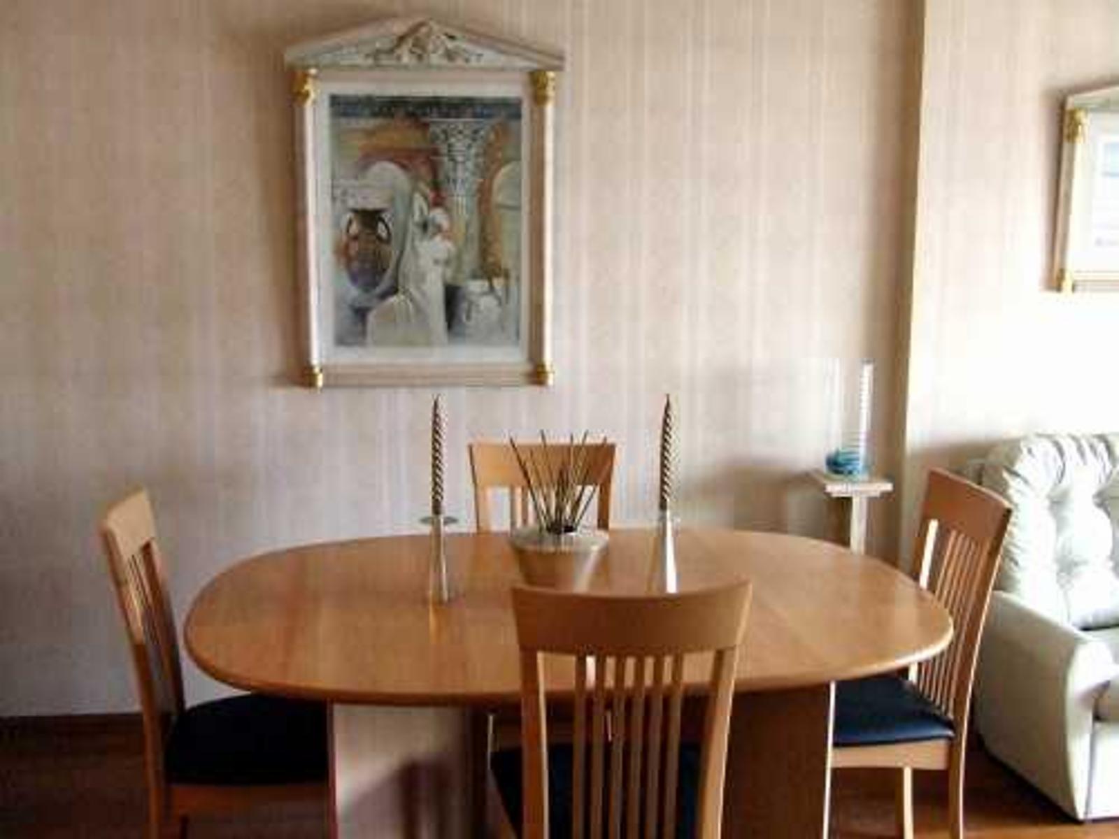 ALQUILER TEMPORAL VILLA URQUIZA SEMIPISO AL Fte CON BALCÓN 3 AMBIENTES 2 DOR 2 BAÑOS living comedor, lavadero, cochera, loza radiante, amueblado equipado para 4 per, valor mensual más expensas — foto 3
