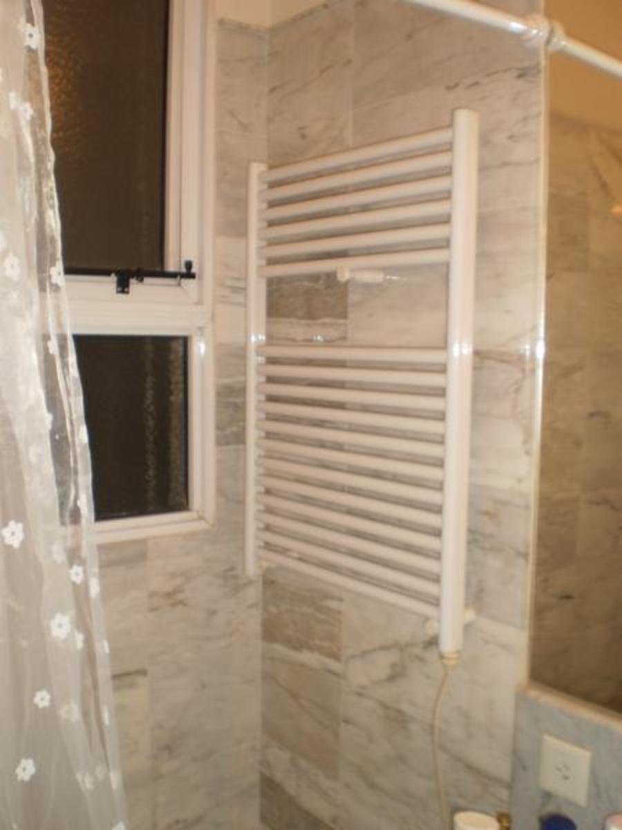 ALQUILER TEMPORAL departamento San Telmo cerca casco histórico, 2 ambientes grandes, amueblado y equipado, con hidromasaje en baño principal, al frente con ventanales - 3