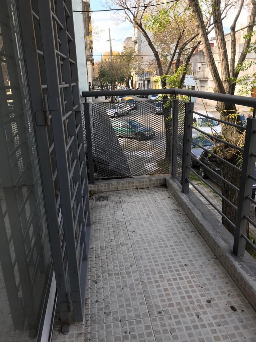 alquiler temporal Villa Pueyrredon monoambiente al frente con balcon amueblado y equipado — foto 3
