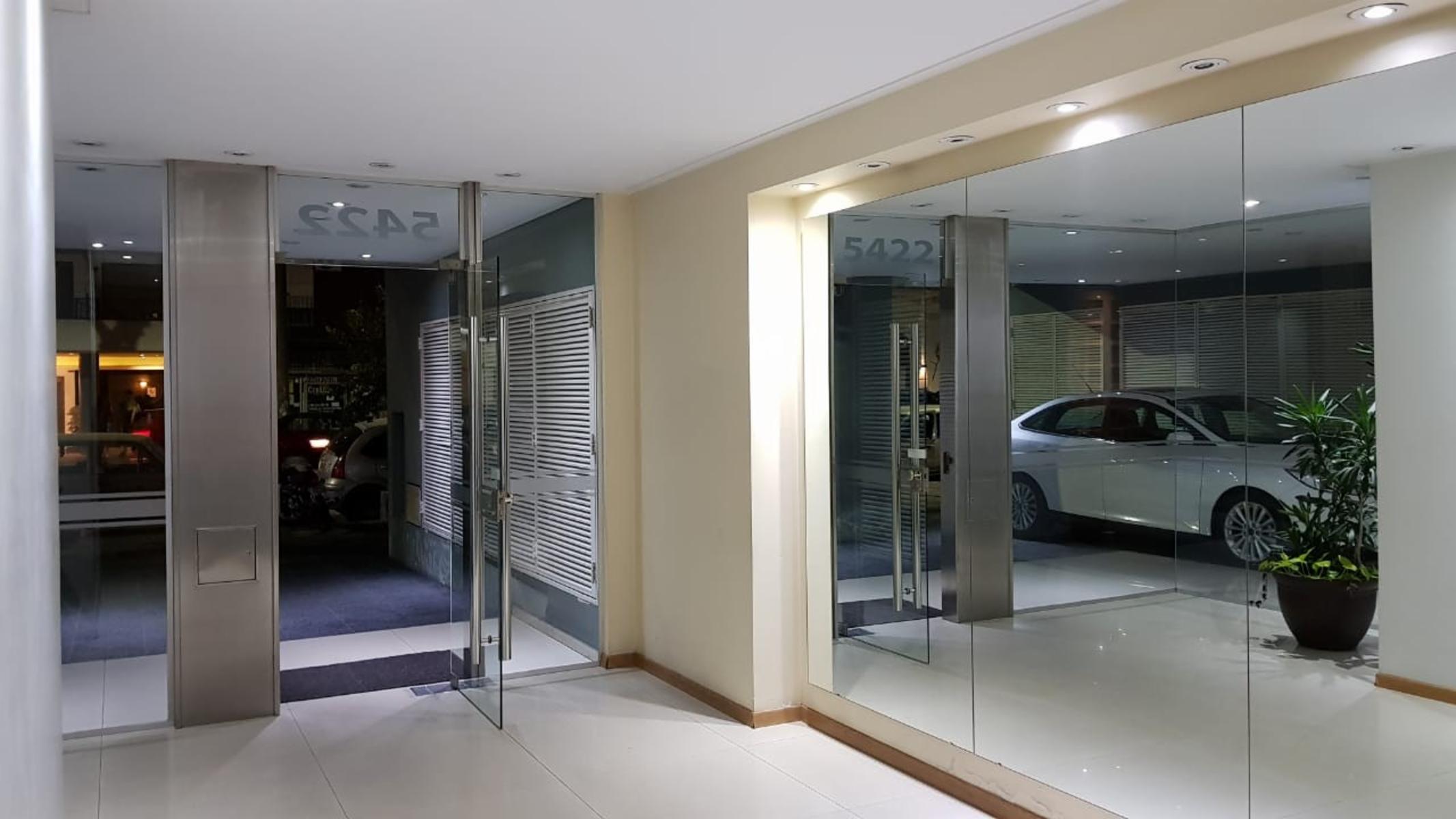 venta Villa Urquiza monoambiente al frente con balcón — foto 4