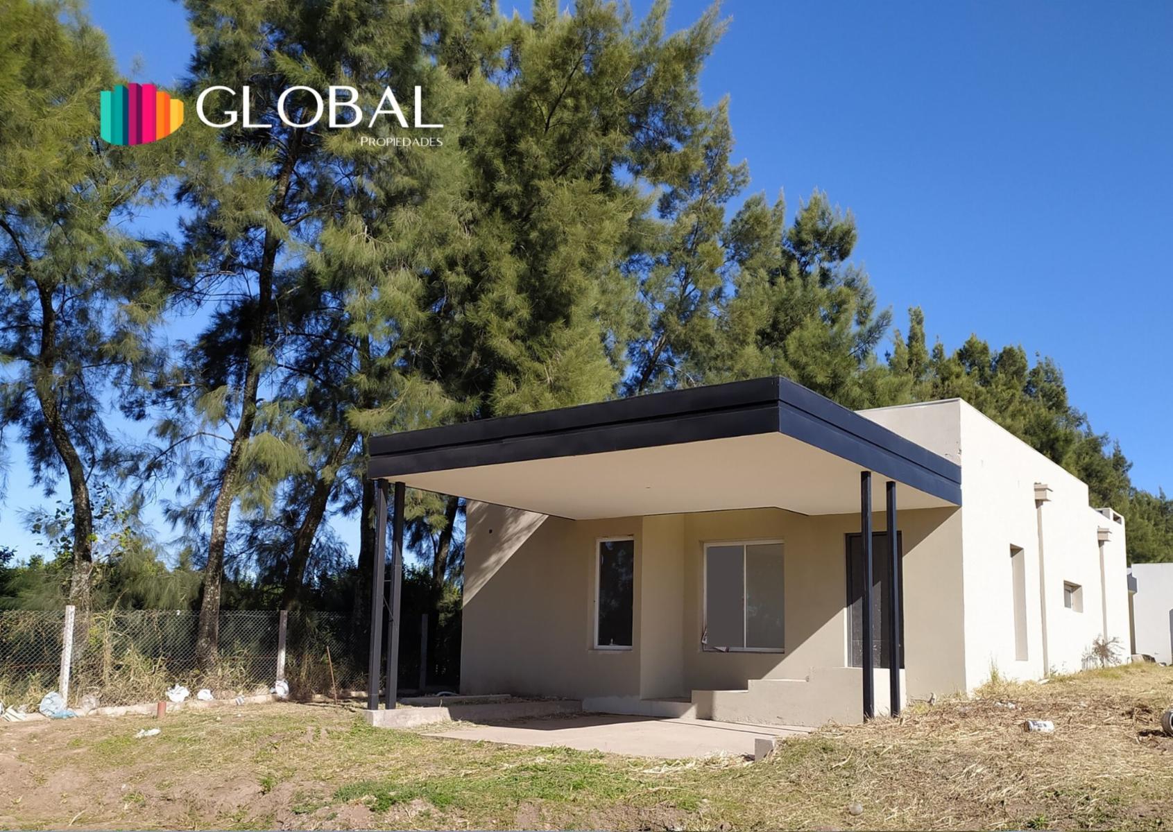 CASA EN VENTA - COUNTRY PRADERAS DEL NOGAL.