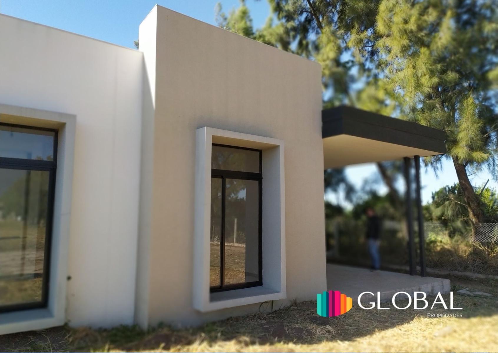 CASA EN VENTA - COUNTRY PRADERAS DEL NOGAL.