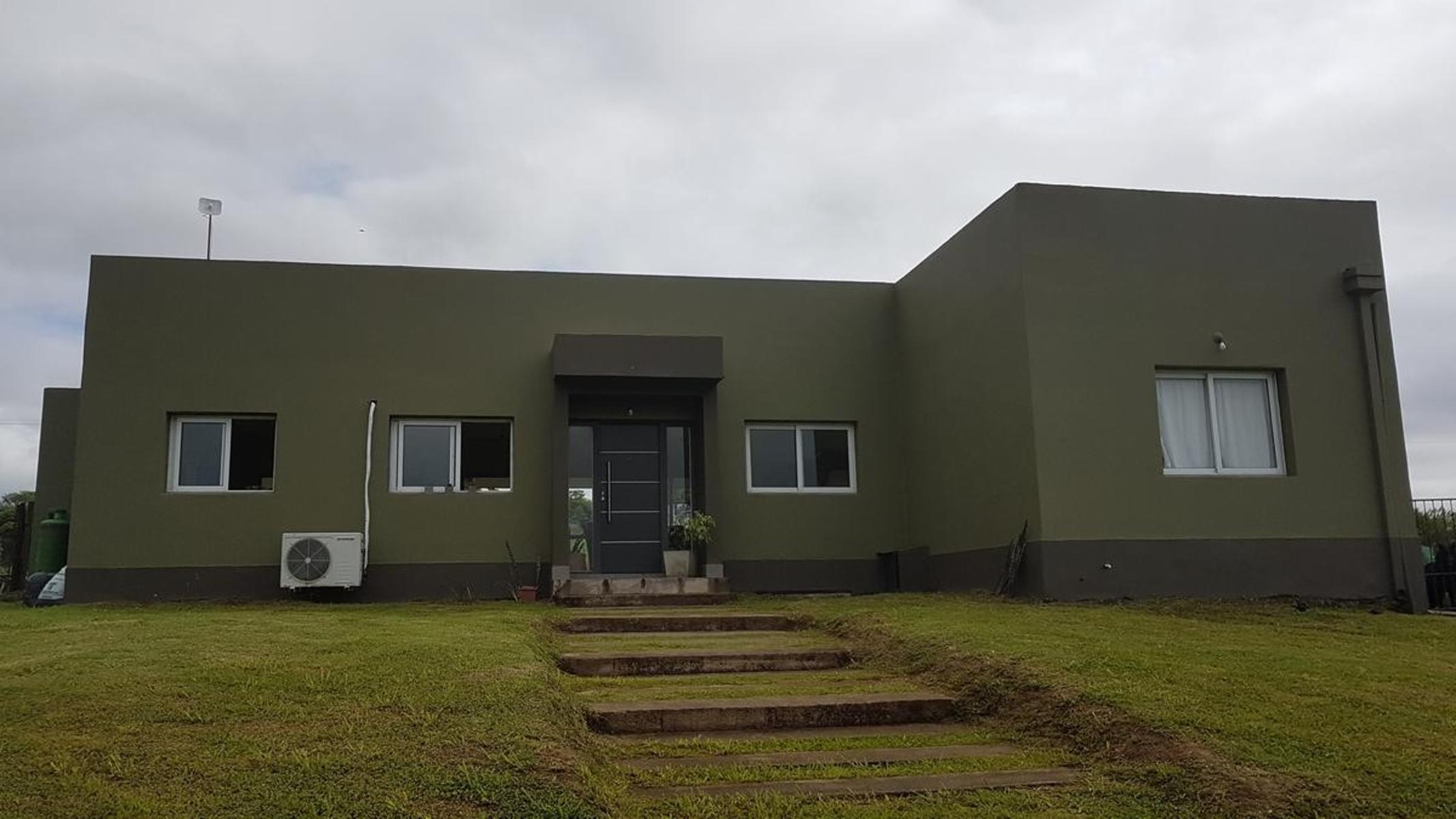 Hermosa propiedad distribuida en una sola planta. — foto 3