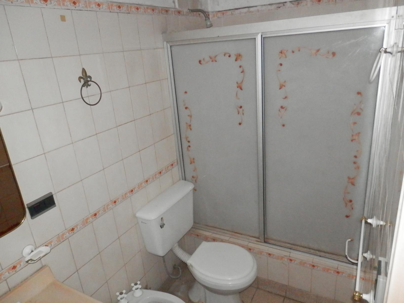 Departamento de 4 amb con balcón. OPORTUNIDAD — foto 4