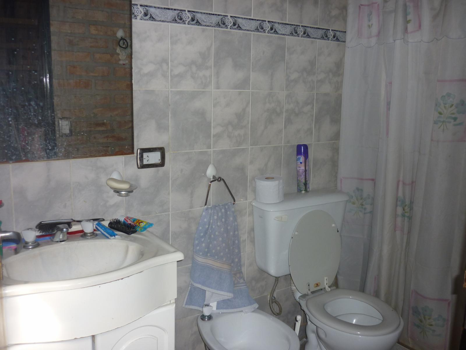 Casa de 6 amb. sobre lote propio. - 9