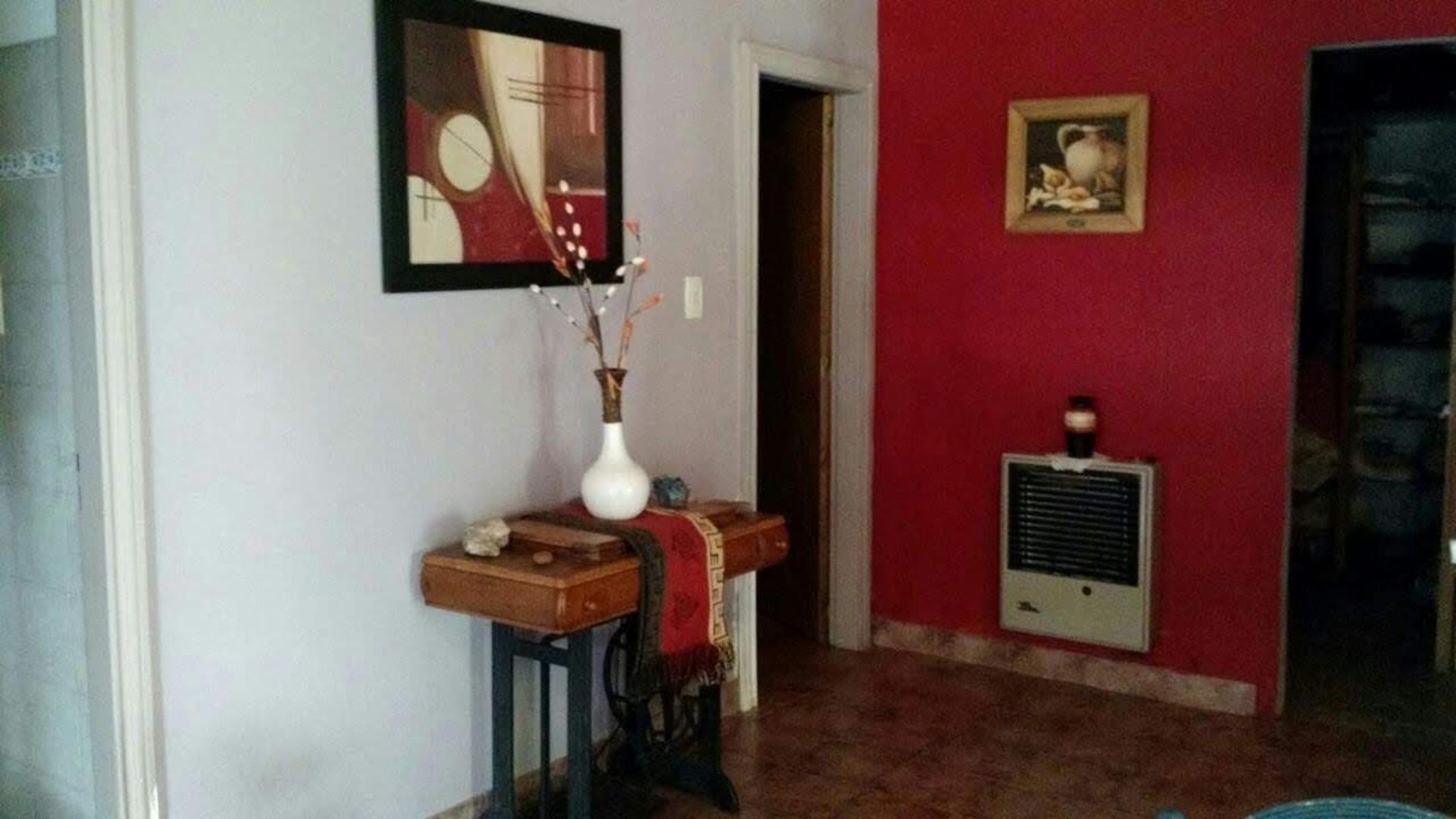 Casa 3 amb. sobre lote propio. — foto 2