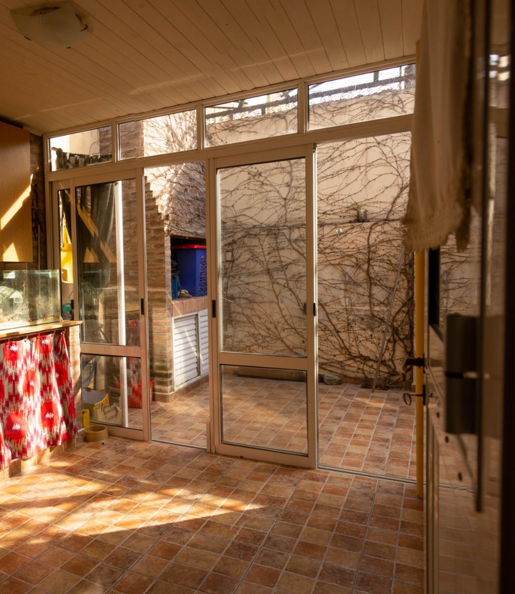 Se vende casa al frente con tres dormitorios en zona colegio Lourdes — foto 4