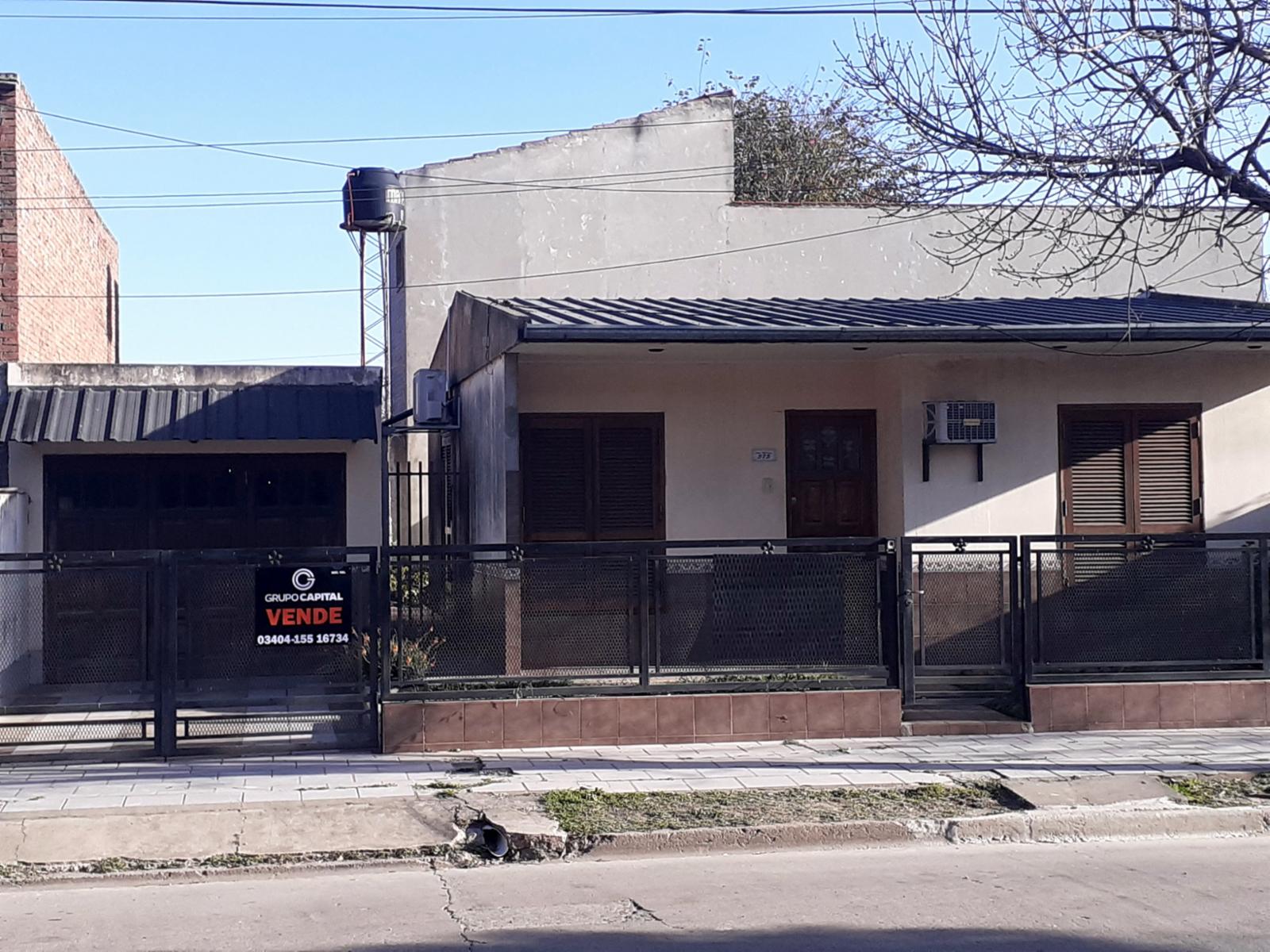casa con cochera patio y dos dormitorios se vende en San Carlos centro - 1