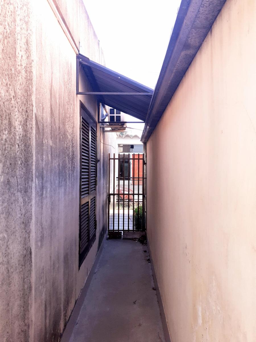 casa con cochera patio y dos dormitorios se vende en San Carlos centro - 2