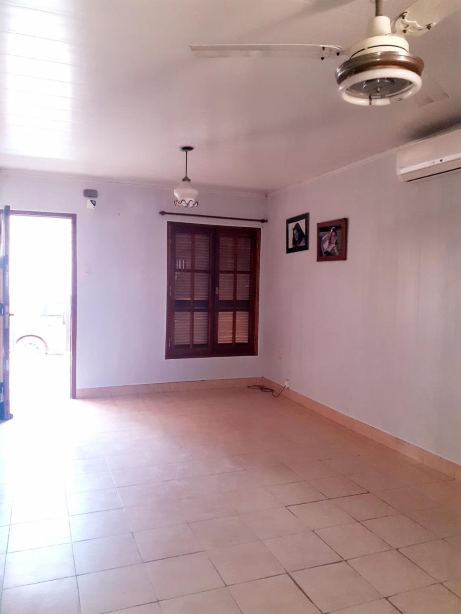 casa con cochera patio y dos dormitorios se vende en San Carlos centro - 3
