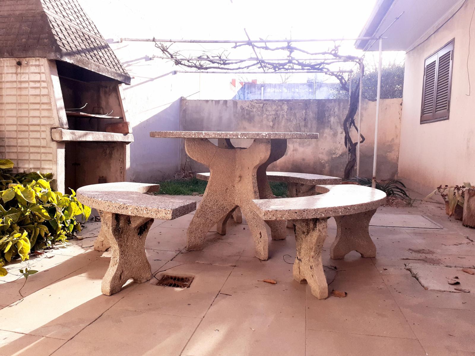 casa con cochera patio y dos dormitorios se vende en San Carlos centro - 8