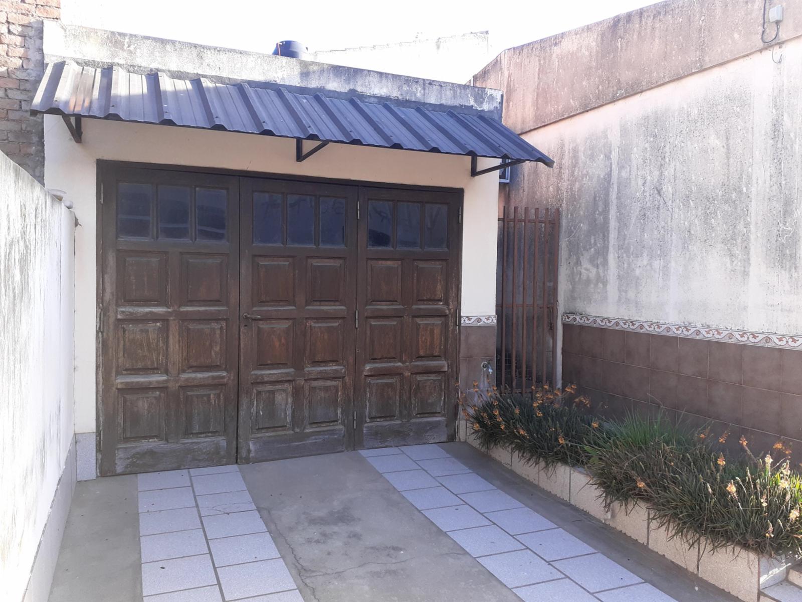 casa con cochera patio y dos dormitorios se vende en San Carlos centro - 9