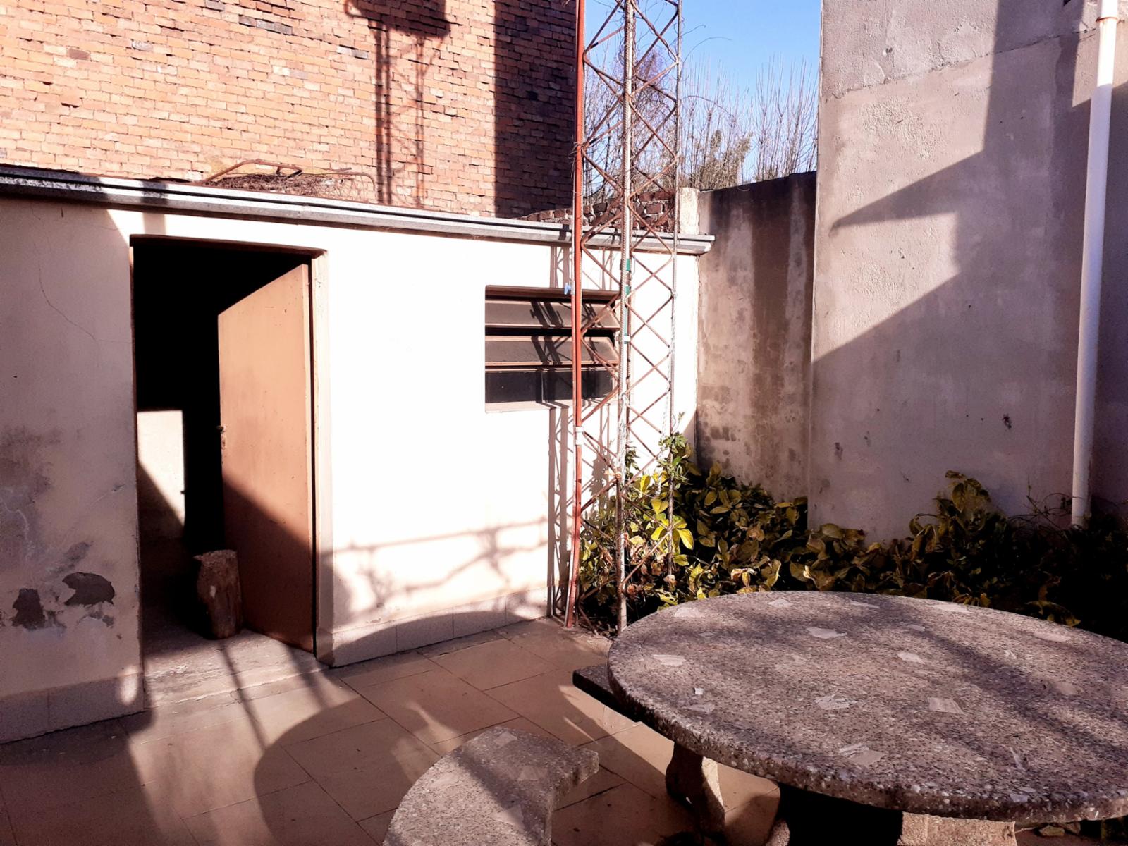 casa con cochera patio y dos dormitorios se vende en San Carlos centro - 11
