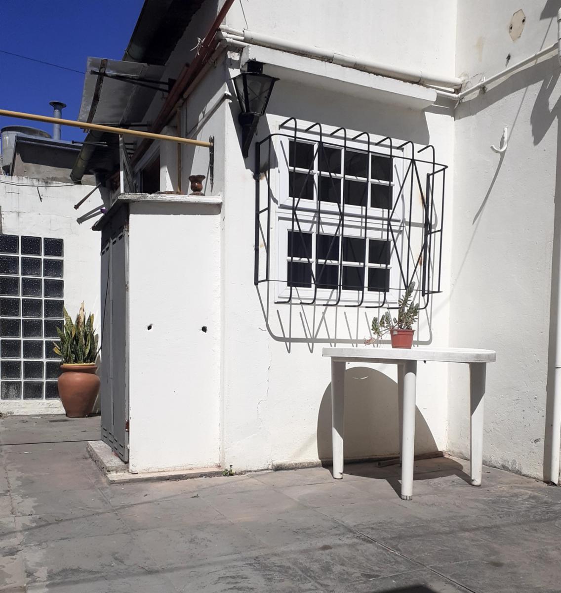 CASA CON DOS DORMITORIOS Y PATIO EN ZONA SUR SANTA FE — foto 4