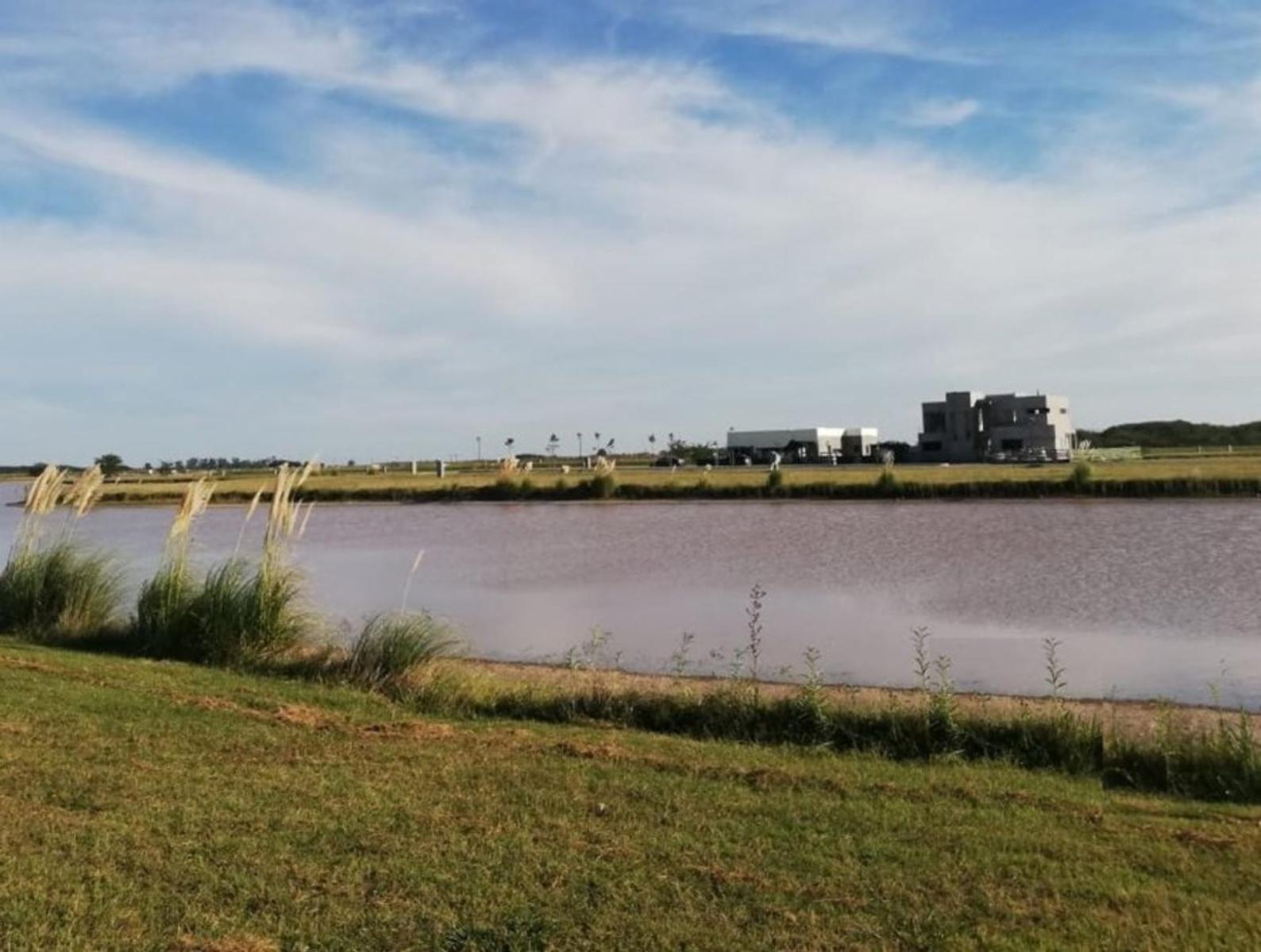 Lote a la laguna en venta Santa Clara al Sur San Vicente