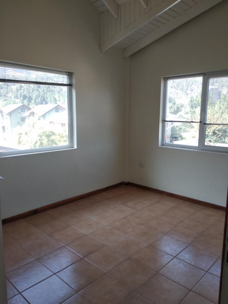 Se Vende Cómodo Departamento de Dos Dormitorios en Villa P. La Cascada - 6